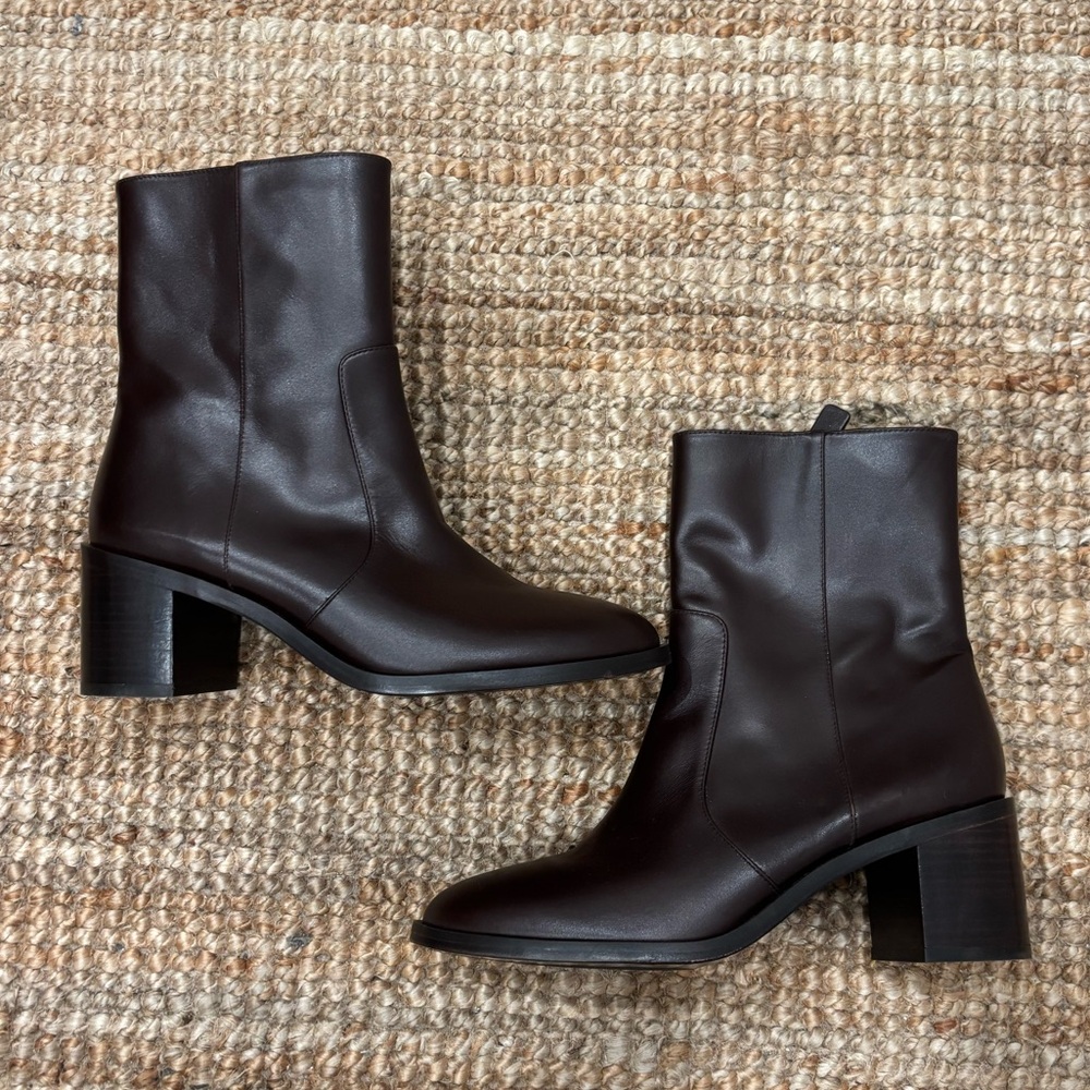 Stuart Weitzman Esme Boot in Chocolate Size 9